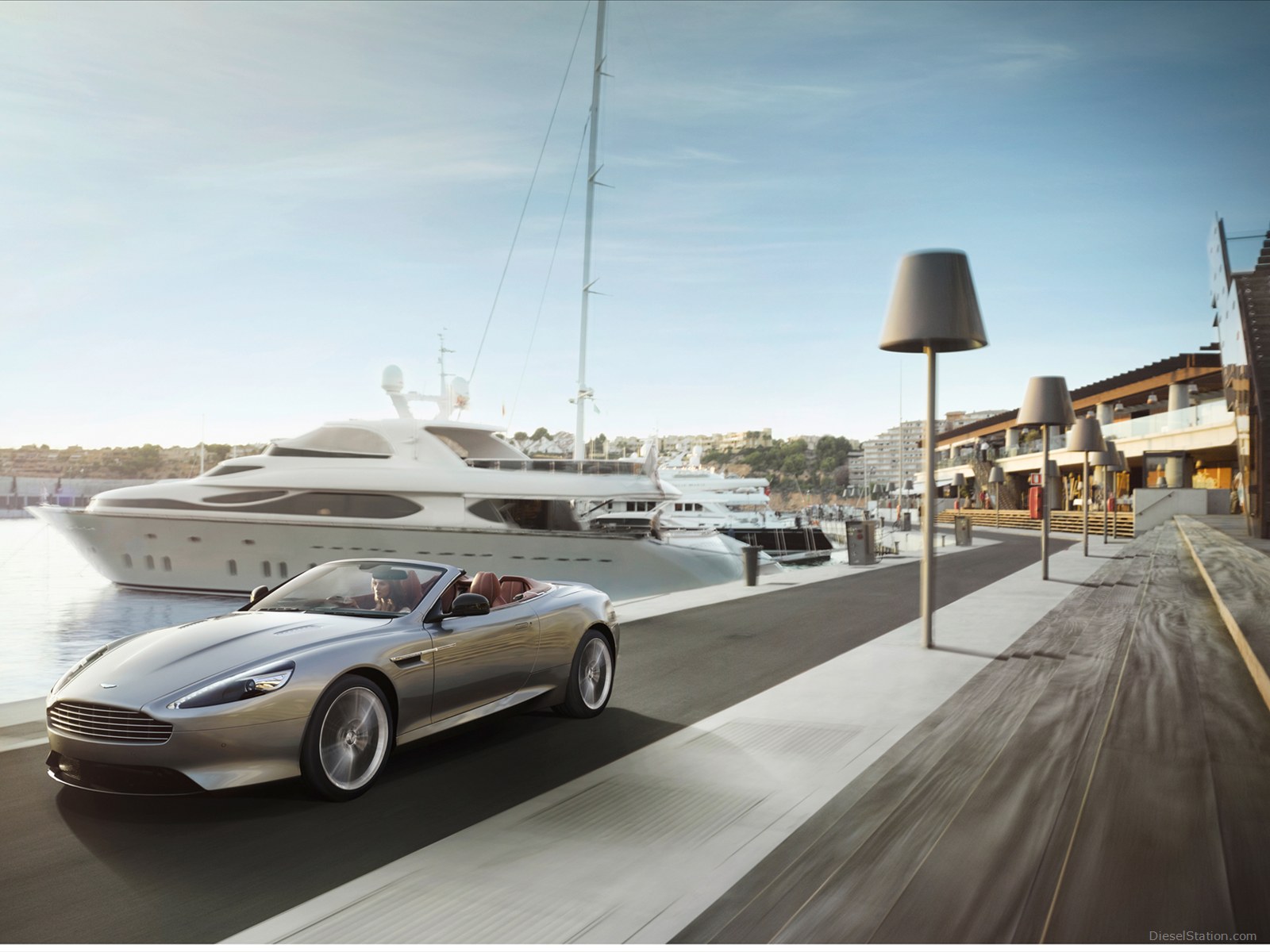 Aston Martin DB9 2013